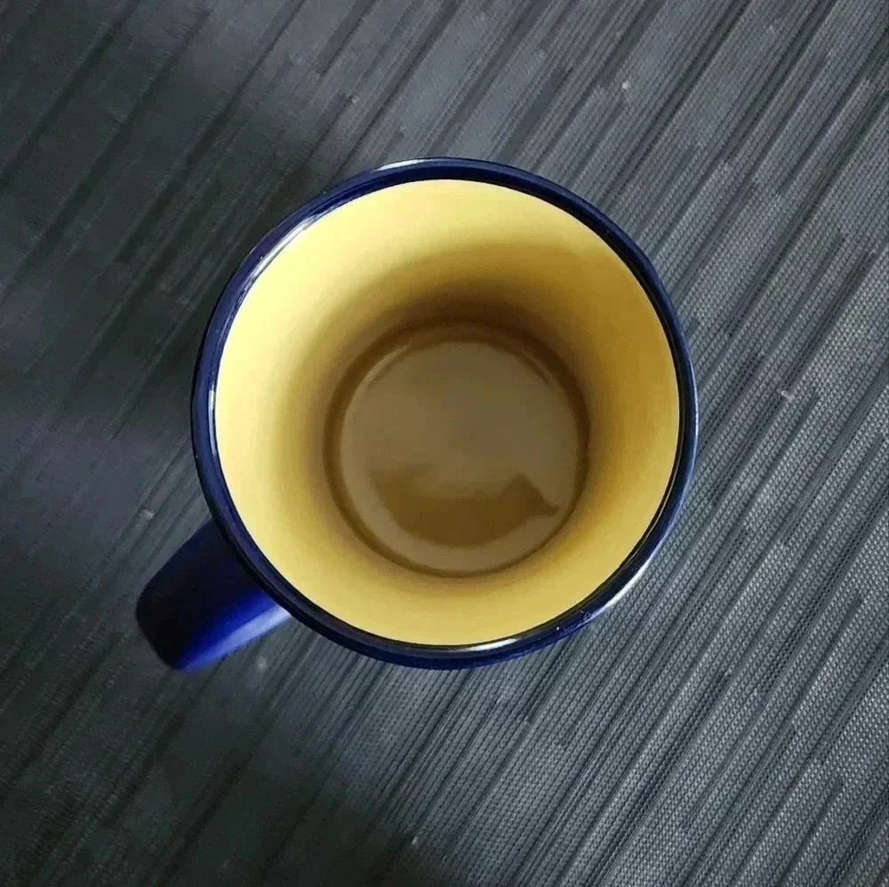 Checkpoint Mug Purple & Yellow - Picture 2 of 3